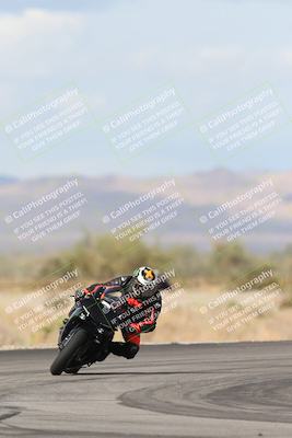 media/Nov-16-2025-Race Pace (Sun) [[8c5fa54630]]/Verified Riders/7-Turn 4 (1155am)/